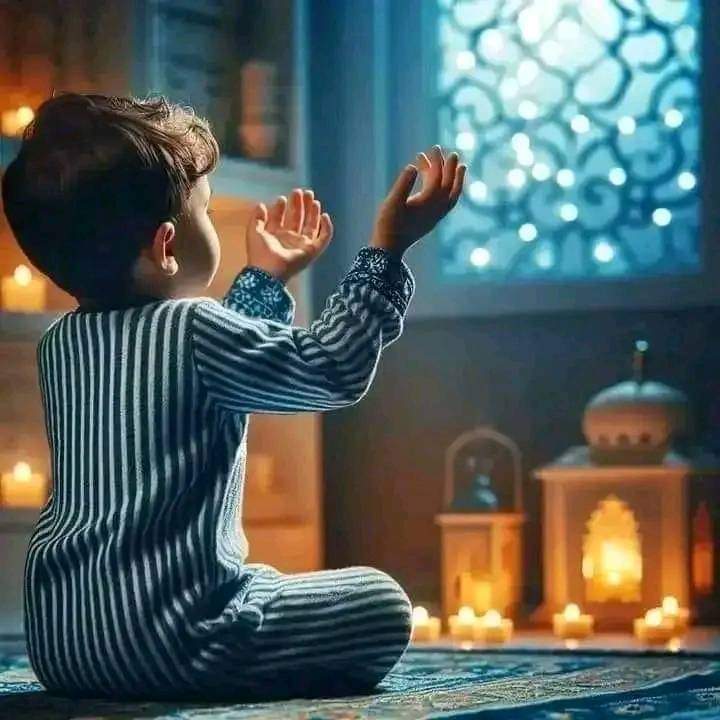 اللهم من كان نائماً عن صلاة الفجر فأيقظه ليؤديها ، اللهم ذكرنا بك ، وأعننا بقدرتك على ذكرك وشكرك و حسن عبادتك. #صباح_آلخيــــر