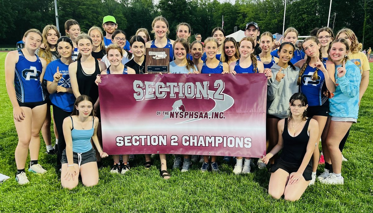 Congratulations to Coxsackie-Athens, our Group 4 Girls Outdoor Track & Field CHAMPS! 👟🏆⭐️