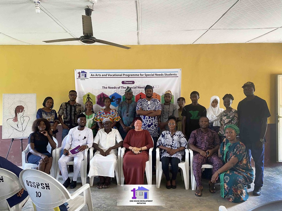 OneHousenig's tweet photo. It turned out to be an awesome day when we, at One House Development Initiative went to the Osun State Secondary School for Persons with Special Needs, Osogbo for ‘An Arts and Vocational Programme for Special Needs Students”.
#OneHouse #SpecialNeeds #InclusiveEducation #Art https://t.co/luBunimoW9