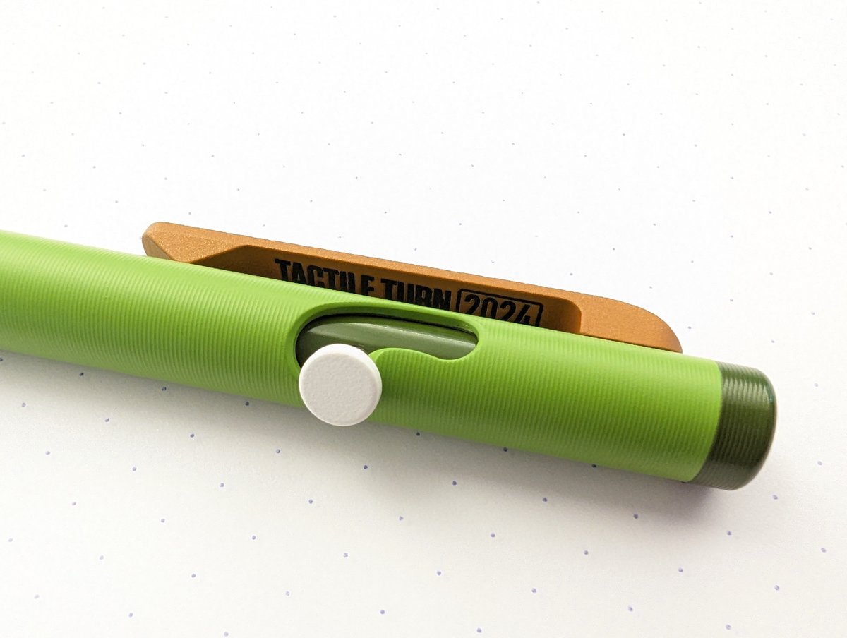 TheProfosist's tweet image. #Sprout is such a nice pen, actually glad I went slim bolt, liking it way more than I thought. It's so nicely made.

I prefer the feel in hand over the #icefall as well.

@TactileTurn #Seasonal #PenAddict #PenEnthusiast #EDC