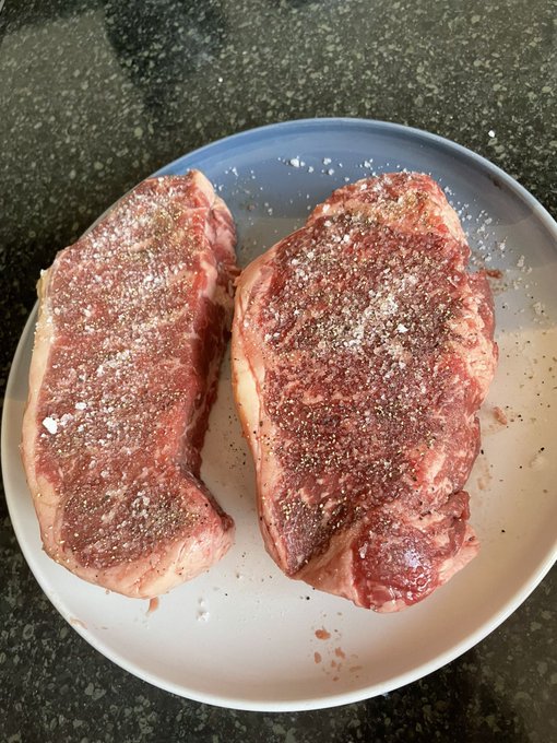 Ain&rsquo;t no beef curtains around here https://t.co/7cFZBRCj5p<a href="/tag/lunchables"class="tags"><span>#lunchables</span></a>