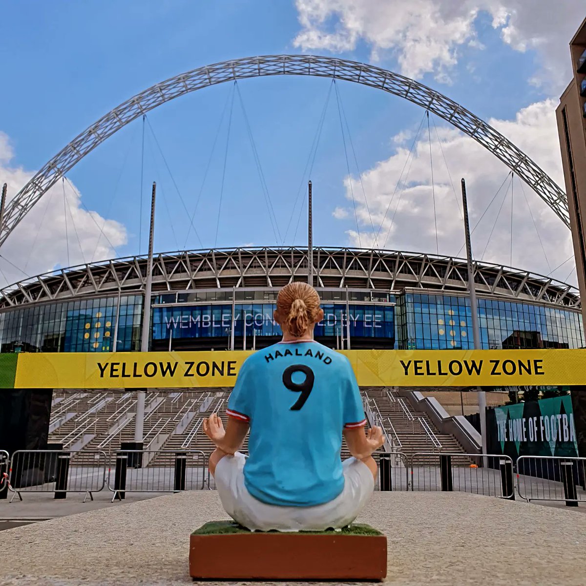 Matchday competition 

Win a Haaland gnome!

To enter
👉 Follow <a href="/thegingerwig/">Thegingerwig</a>
👉 Retweet this post
👉 Comment the minute of Erling's first goal today

If City beat the Rags and Erling scores we'll give away a gnome to a follower who guesses correctly 

Good luck and cmon City
