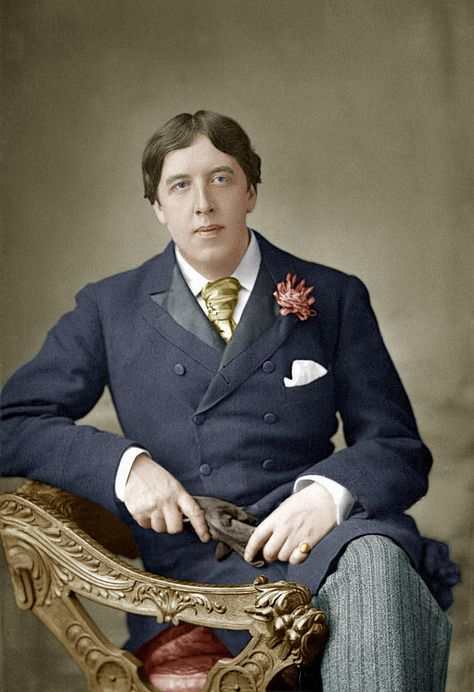 #25MAGGIO 1895 🏴󠁧󠁢󠁥󠁮󠁧󠁿 A Londra il commediografo, poeta e romanziere Oscar Wilde viene condannato a 2 anni di galera per sodomia.