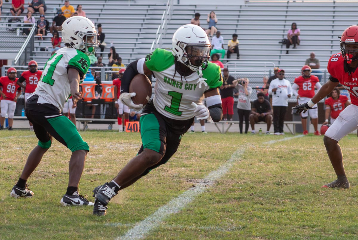 JBennett863's tweet photo. Haines City defeated Kathleen 34-28 in Lakeland Friday night. Kathleen nearly erased a 20-0 deficit but their second half rally fell short due to an untimely fumble and an explosive Hornet offense. https://t.co/lhuBNmddyl