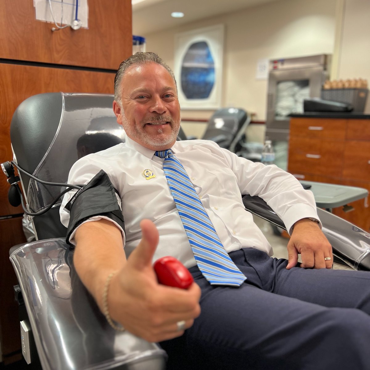 South Texas Blood & Tissue (@southtexasblood) on Twitter photo Yesterday superintendents from districts across the community showed up to #DonateBlood in honor of the victims and survivors of Robb Elementary. ā„
Thank you to everyone who came out:
<a href="/ECISDtweets/">East Central ISD</a>
<a href="/SCUCISD/">SchertzCiboloUC ISD</a>
<a href="/southsideisd/">Southside ISD</a>
<a href="/swisd/">Southwest ISD</a>
<a href="/somersetisd/">Somerset ISD</a> Yesterday superintendents from districts across the community showed up to #DonateBlood in honor of the victims and survivors of Robb Elementary. ā„
Thank you to everyone who came out:
<a href="/ECISDtweets/">East Central ISD</a>
<a href="/SCUCISD/">SchertzCiboloUC ISD</a>
<a href="/southsideisd/">Southside ISD</a>
<a href="/swisd/">Southwest ISD</a>
<a href="/somersetisd/">Somerset ISD</a>