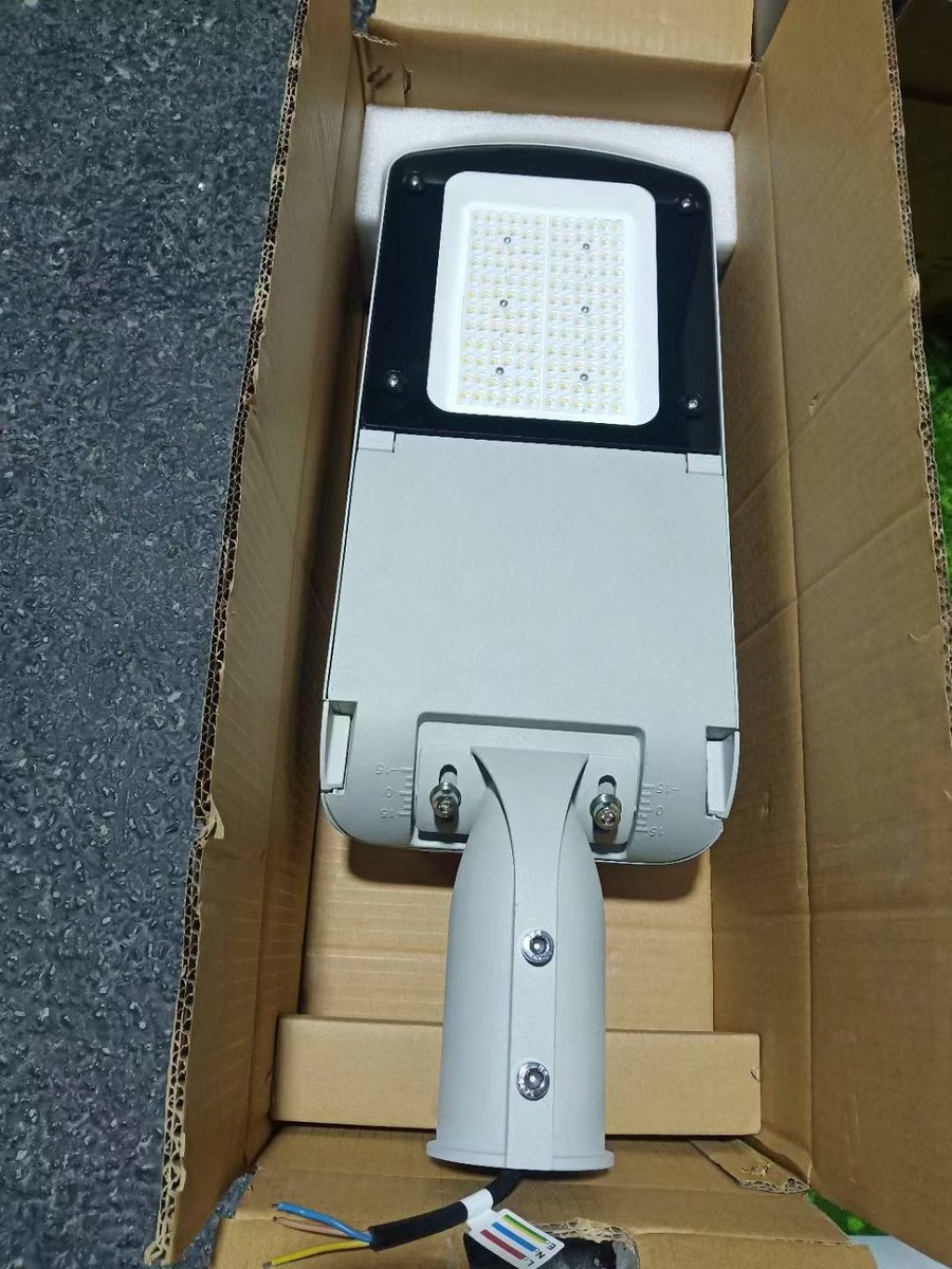 Fenixledlight's tweet image. 5years warranty 130-150lm/w IP65 Waterproof led street light have 50W,100W,150W and 200W.
fenix@litestarled.com
litestarled.com
#ledstreetlight
#IP65ledstreetlight
#litestarled.com
