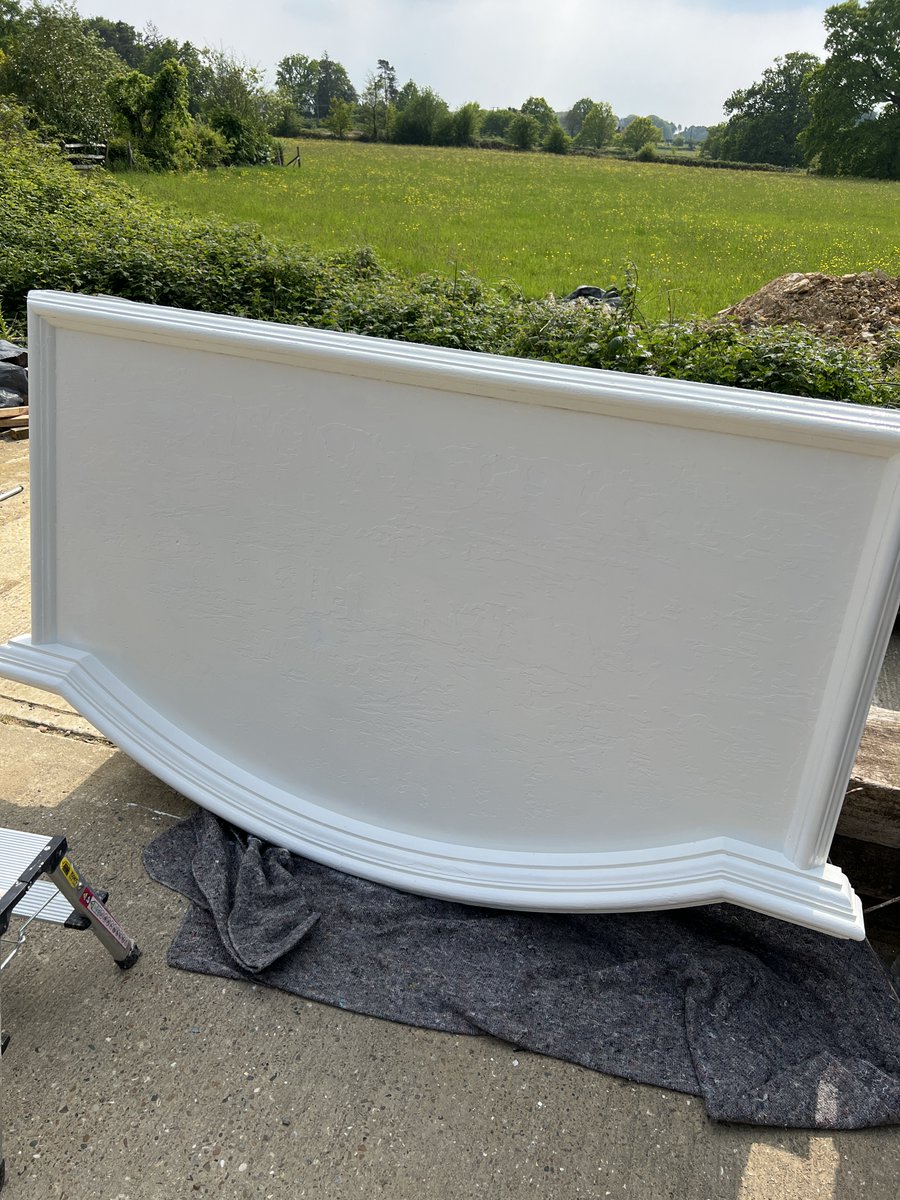 KnockoutPrint's tweet image. Completed just in time for this weekend's cider and beer festival @thehalfwayhousebrenchley. #knockoutsigns completed the refurb of the original pub sign, ten coats of paint and some new vinyl lettering. 21st century refurb but maintaining its original charm.