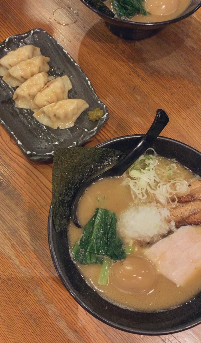 濃厚特製鶏白湯ラーメンおまちっ！🍜