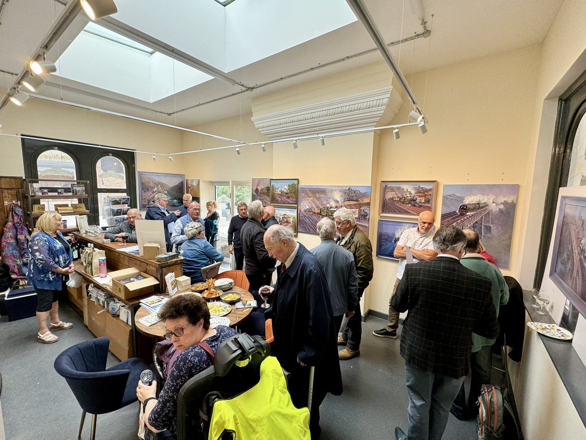Great to see so many people come along to last nights railway paintings reception by John Austin FGRA at #StratforduponAvon station. Looking forward to greeting visitors today, Sunday & Monday between 10am & 5pm