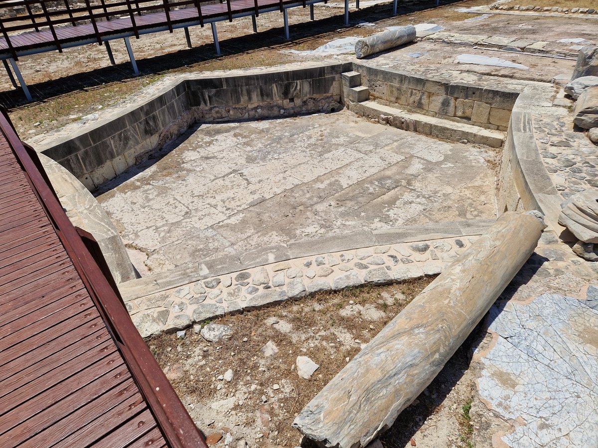Stunning public bath house in lovely Kourion, just off the agora, enormous! @BAR_Publishing @AC_NavalHistory @_RomanBritain @AncientRomeLive @AncientsHH @Archaeology_tea @ArtsHumsUniKent @UniKent