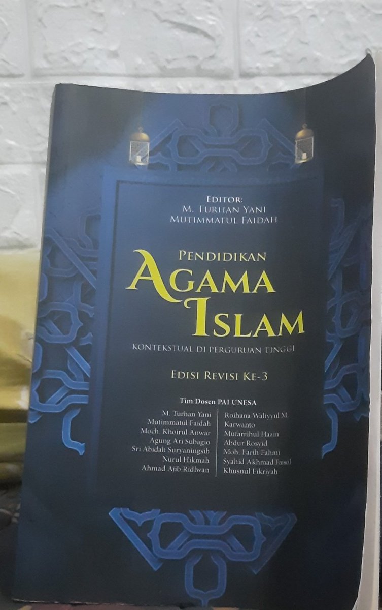bbhmybo0's tweet photo. Preloved buku PAI UNESA UNIVERSITAS NEGERI SURABAYA 💲25K https://t.co/cMVXe5lXiJ