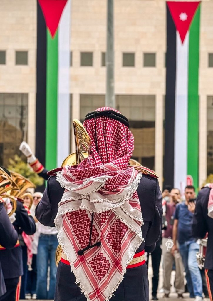 نُجدد السلام على أردنّ المجد والتاريخ.. قيادةً، وشعبًا، وبناةً، وحماةً  🇯🇴🔥

كُل عام وأردنا بألف خير 🇯🇴🦅