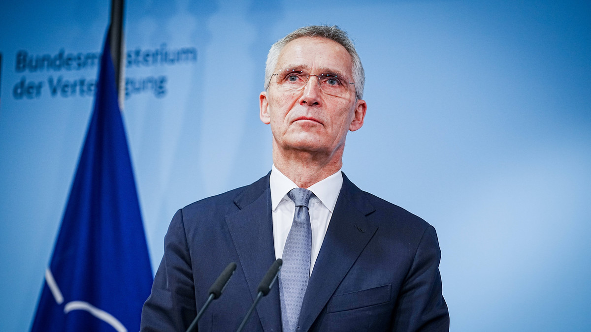 nexta_tv's tweet photo. It's time to lift restrictions on the use of weapons provided to Ukraine – Jens Stoltenberg

"This is Russia's aggressive war against Ukraine. Ukraine has the right to defend itself. And this includes strikes on targets in Russia," the NATO chief said.