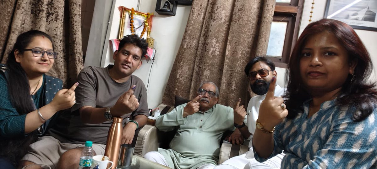 Shri Kunal Raja Gautam, Secretary of the Association casted his #vote , alongwith his family, which includes his 94 year young grandma. Have you #voted yet? #elections @ECISVEEP #IndiaElections #seniorcitizens @MSJEGOI