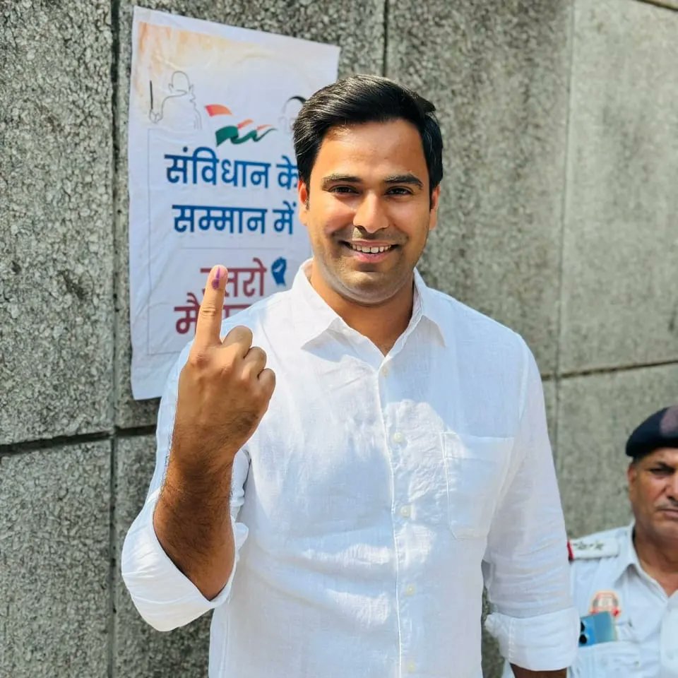 Vote for Education Vote for Employment Vote for Progress Vote for Democracy #LoksbhaElection #Delhi_for_INDIA