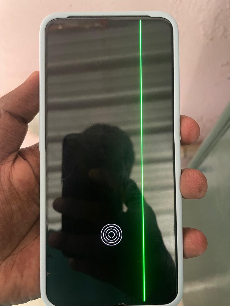 maniph469's tweet photo. Hello @realmeIndia @realmecareIN, I’ve encountered an unexpected #greenline on my #RealmeGT2pro screen, and unfortunately, my device is out of warranty. Noticing that other brands offer display replacements, I hope as a devoted Realme customer to receive similar support. https://t.co/dclXPK257l