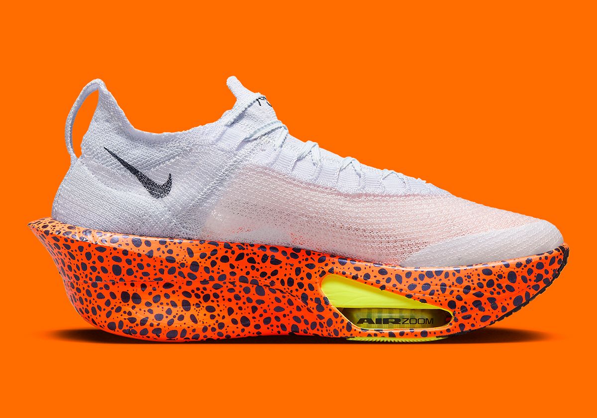 新品 W ALPHAFLY NEXT% 3 PROTO 25.5cm