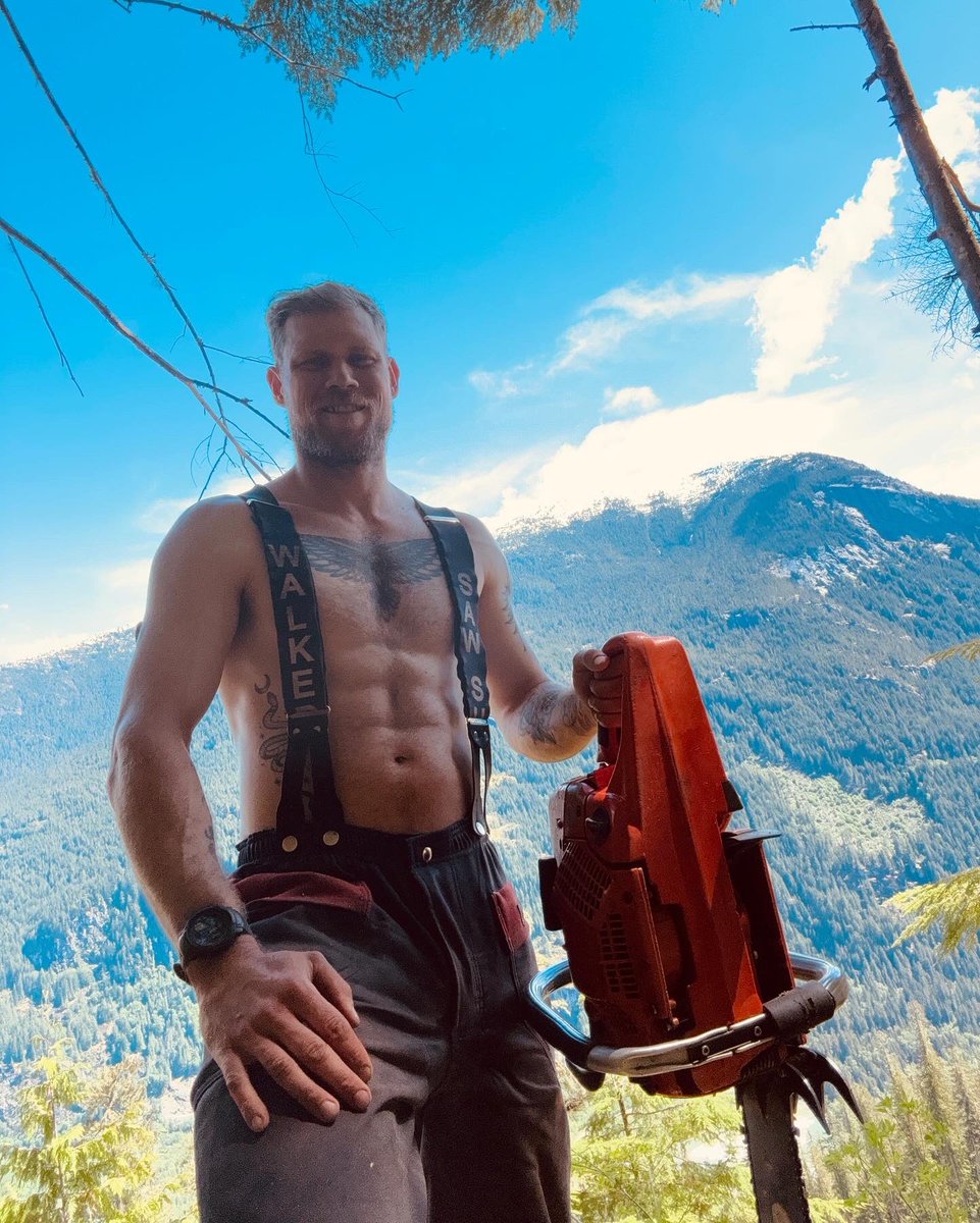 Sexysawguy's tweet photo. It was hot out 🥵 🤷‍♂️ https://t.co/RNE3SoiW0p