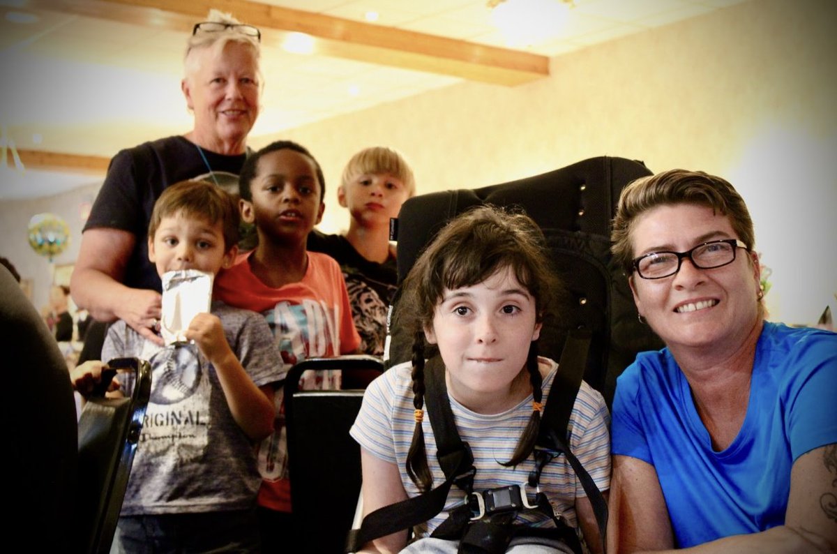 ⭐️“We worked in Special Education and there were a lot of kids that needed parents, so we said let’s go in and help out,” Sandra revealed. “We adopted seven and took the ones that were hard to place, some of them have disabilities. [We’ve fostered a total of about] 30 children.”