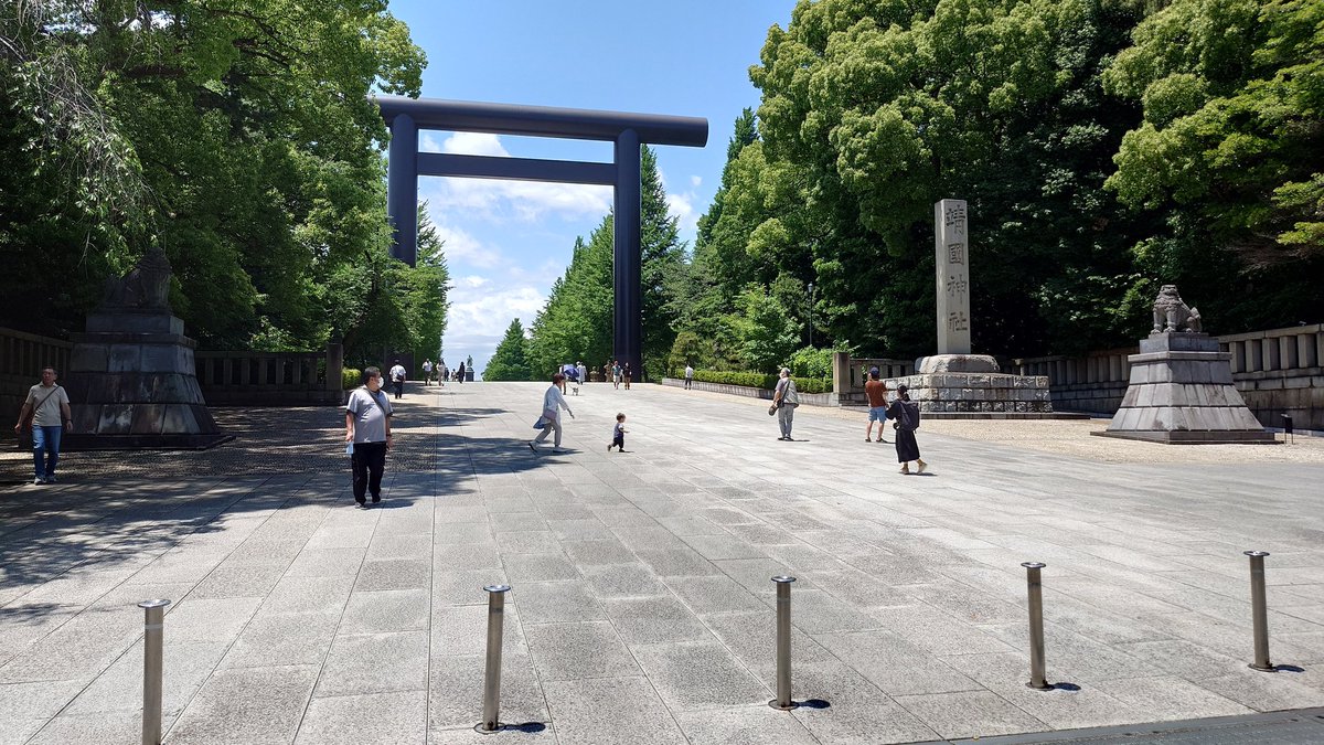 s_huki's tweet photo. 来たぞ靖国 https://t.co/74y8FN32IH
