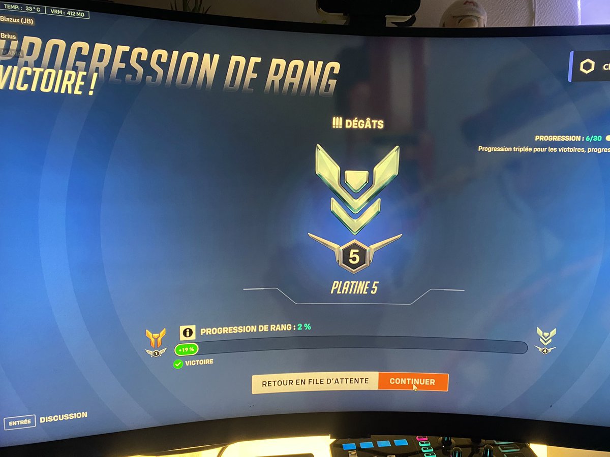 Enfin Platine pour la première fois en ranked pc. Avec mon premier compte en 3 semaines de jeu j’étais presque platine mais du coup j’avais été ban. Avec ce nouveau compte j’ai spawn en argent 4 en dps et j’ai tout monté jusqu’à platine en solo et en team avec mes gars. Je suis