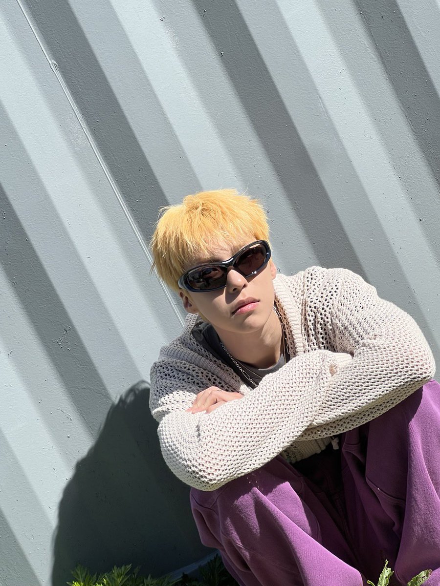 oh
my
g̶o̶d̶ Lee Shin