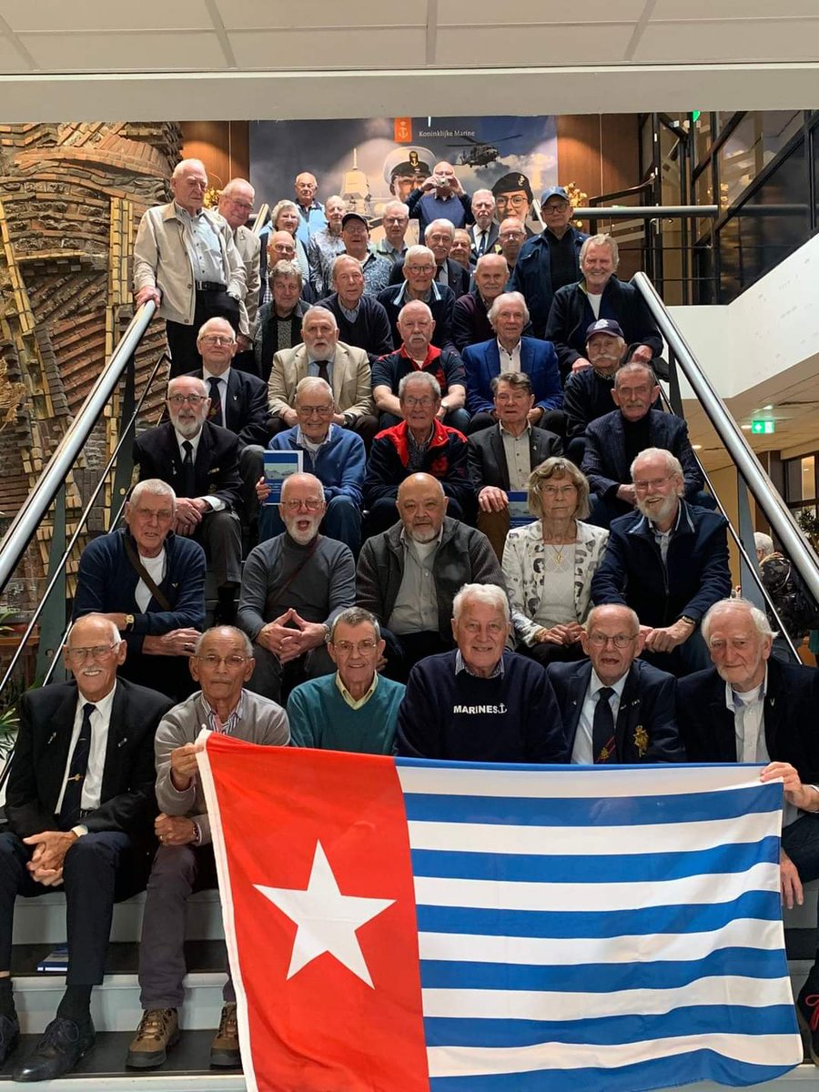 Former  Royal Dutch  New Guinea  Navy  Veterans       Still Solidiar  with  PAPUA  MERDEKA.. They are former defensders of  West Papua Melanesia.  

#freewestpapua