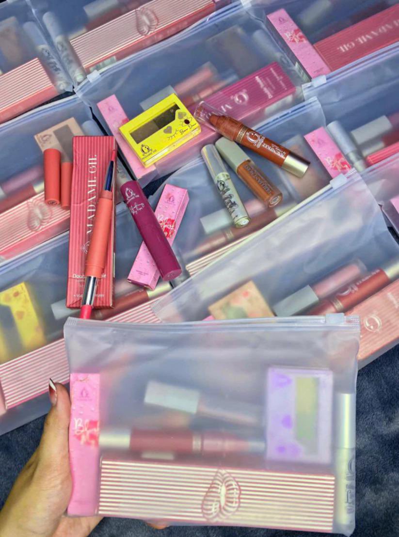 xyzagurls tweet media