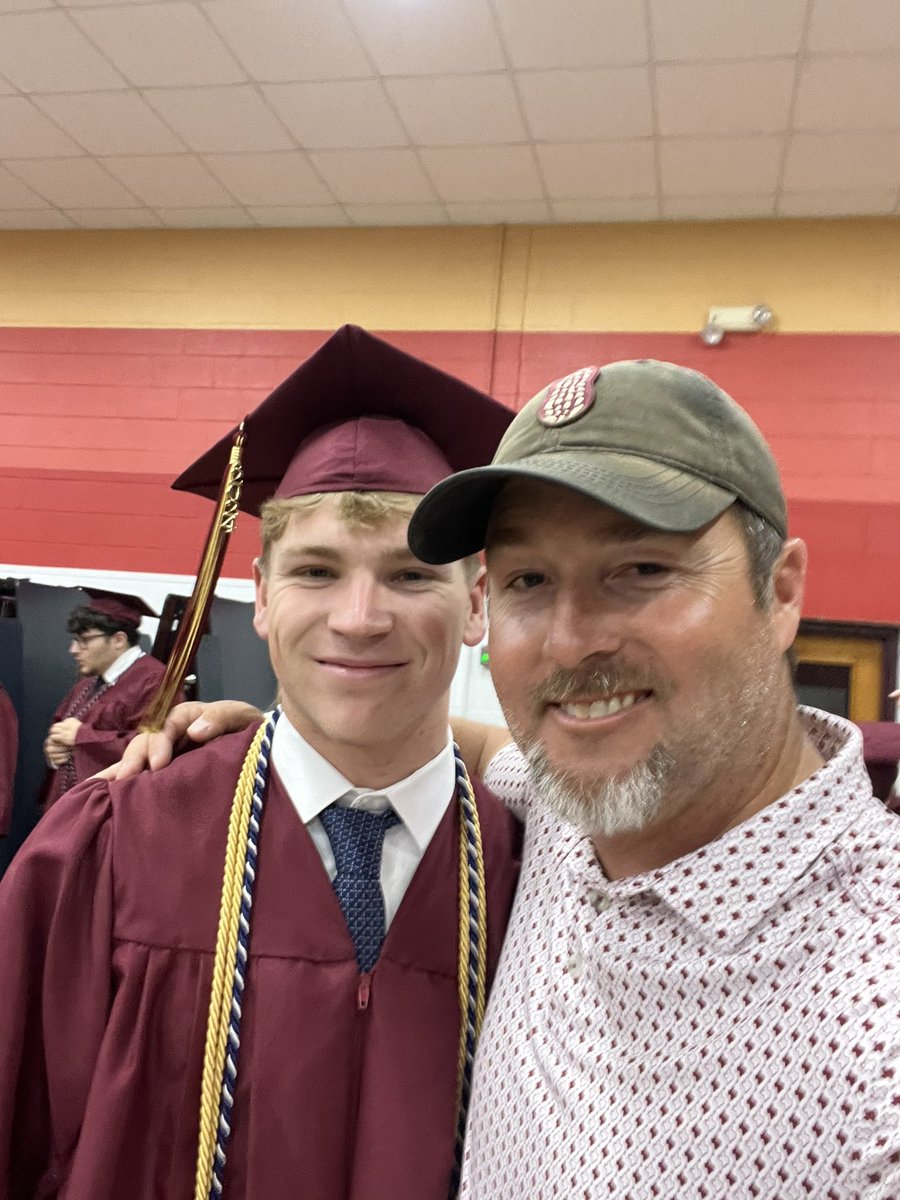 Coach_Fagan30's tweet photo. Class of 24 🥜 @BoroTuffFB 🥜means a lot to the Fagans. 7-3 in 10 playoff 🏈 games. 🏆🏆🏆🏆🏆🏆🏆
Go be great Men, Husbands, Dads, &amp; Leaders in whatever you choose!!! Winners Win in everything they do and y’all will win in life! #BOROTUFF #FootballFamily
@mrscoachfagan https://t.co/SqFvQXu5Z3