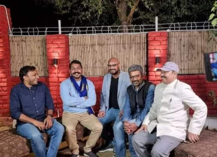 SKAmbedkar5's tweet photo. @Profdilipmandal @RahulNagpal1980 @Sumitchauhaan @ratanlal72 भेड़ को वहम था कि उसका रखवाला उसकी ऊन बेचकर लाभ कमा रहा है,
इसलिए बदला लेने के लिए वह कसाई के साथ चली गई।

राजनीति में यही हाल कुछ वहम में जी रहे बहुजनों का है,
खासकर दलितों का........ https://t.co/pAsTAYS2hr