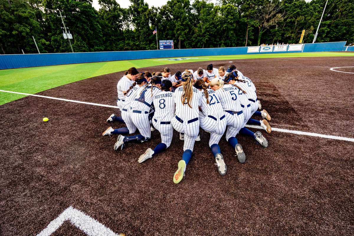 This Team!! 🐎 ➡️ 23-straight wins ➡️10-0 in the 2024 UIL Softball Playoffs ➡️92 runs scored by Mustangs in those games ➡️ Defeated Sam Rayburn, Clear Springs, Alvin, Heights and Katy to advance to UIL State Tournament 🔜 UIL Class 6A State Semifinal!! #UILState