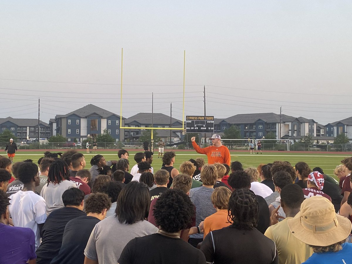 THANK YOU @CyParkFootball and @Coach_G_Rog for allowing us to have our Houston Camp at Cy Park High School. Over 130 kids camped with us today! #FAMILLY