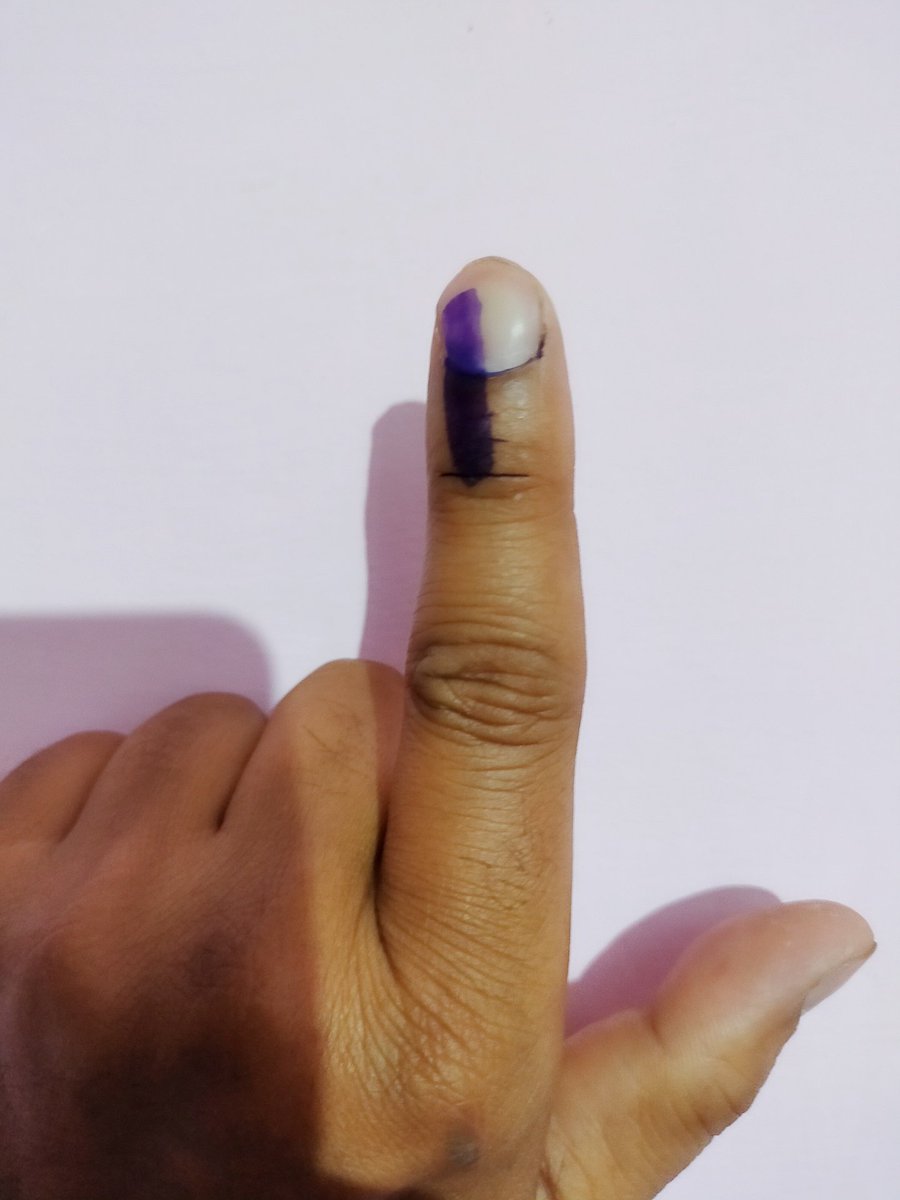 Logical_dhiru's tweet photo. मोदी जी के ललाट पर
कंजर के गा... पर

मेरा वोट 

#Vote_for_BJP 
#narendra_modi https://t.co/PIE7G04JVr