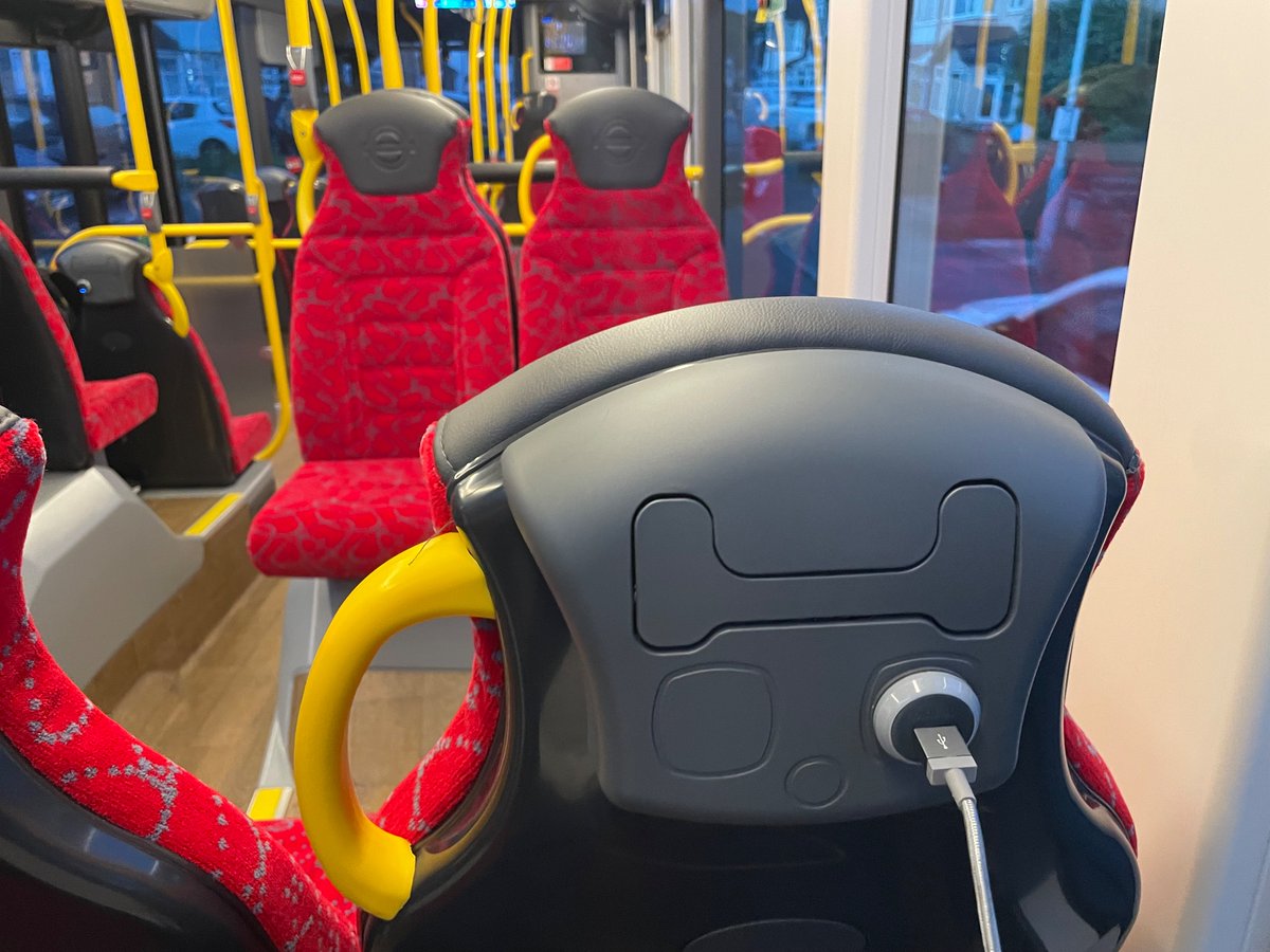 The first Transport UK E6 has arrived and departed on its first departure in form of 1721, a brand new Kite allocated for this route. 
I’m enjoying making the most of USB ports, and the other TfL high spec.