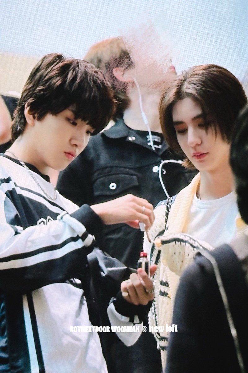 newloft_1129's tweet photo. 240525 NRT 

#BOYNEXTDOOR #보이넥스트도어
#WOONHAK #운학 https://t.co/jMPyUIghyo