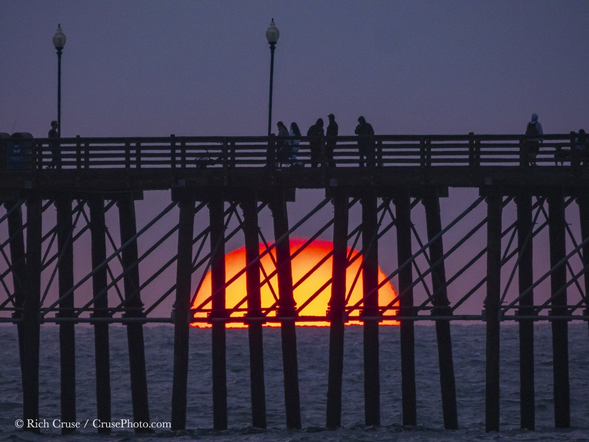 Friday at #sunset at #OceansidePier. The pier is going to take almost 3 years to be rebuilt after fire damaged the end. #StormHour #ThePhotoHour #Oceanside @VisitOceanside @visitsandiego @VisitCA