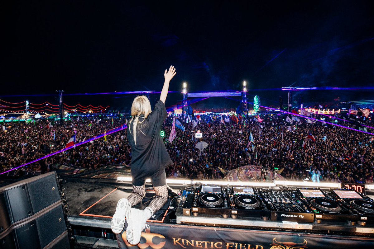 awonderland's tweet photo. Hi I just uploaded my edc Las Vegas set again with better sound because a lot of you were complaining in the comments. Hope the experience is now better for all of you ! Love u all 
Here’s the link

https://t.co/YemnkobJwx

Please retweet to let the people know 🙏🔮 https://t.co/aSj3sFYzzc