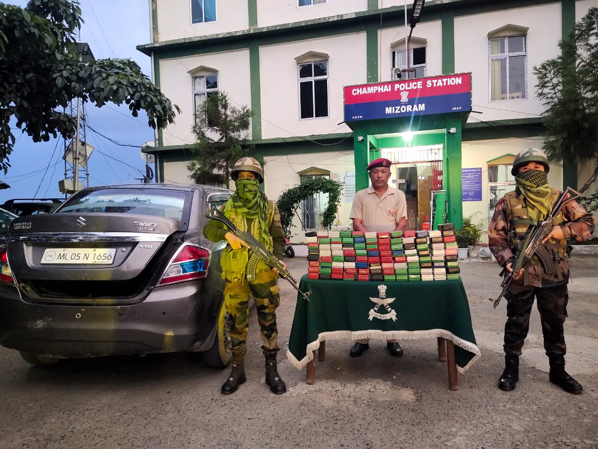 ASSAM RIFLES RECOVERS HEROIN NO 4 IN MIZORAM #AssamRifles alongwith #MizoramPolice on 22 May 2024, recovered 1.205 Kg of Heroin No 4 worth Rupees 8.435 Crore in general area Ngur, Champhai, #Mizoram. The entire consignment has been handed over to Police Department Champhai for