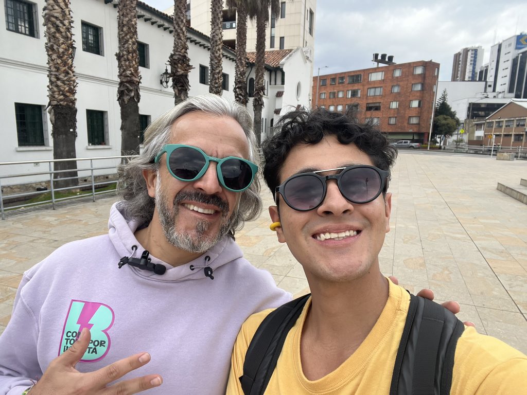 JulianArdilaB's tweet photo. En el #DíaDelConcejal quiero resaltar el trabajo y dedicación de @JDOviedoA 🤙🏼

¡Excelente hacer equipo con el mejor!

Aquí seguimos #escuchando, #proponiendo y #resolviendo.

#ConTodaPorBogotá ⚡️ https://t.co/EUApq2X9Dy