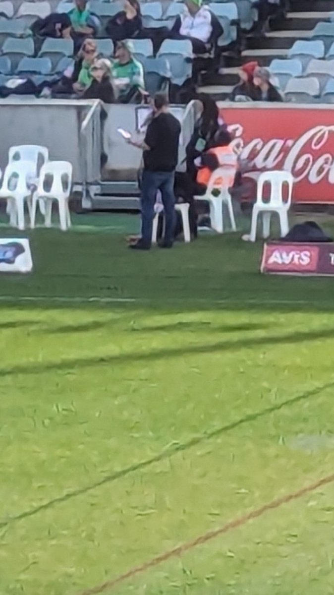 Drove down from Sydney to GIO and think I may have spotted <a href="/GorskiOPork/">Tim Gore</a> from <a href="/blakeandthepork/">Raiders Review Podcast</a> . Celebrity spotting at its best 😂