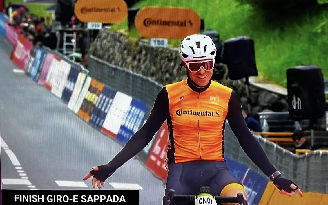 che emozioni… rivedere vincere il piccolo principe <a href="/DCunego/">Damiano Cunego</a> al traguardo del <a href="/giroditalia/">Giro d'Italia</a> 

#egiro <a href="/giroditalia/">Giro d'Italia</a>