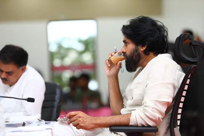 A party will be recognized by the ECI as a State Party if it wins at least 3% of the total assembly seats. (AP: 6/175) JSP may WIN around 12-15 seats, so we will be recognized & get to keep the Glass as our permanent symbol.✊ #JanaSenaParty @PawanKalyan