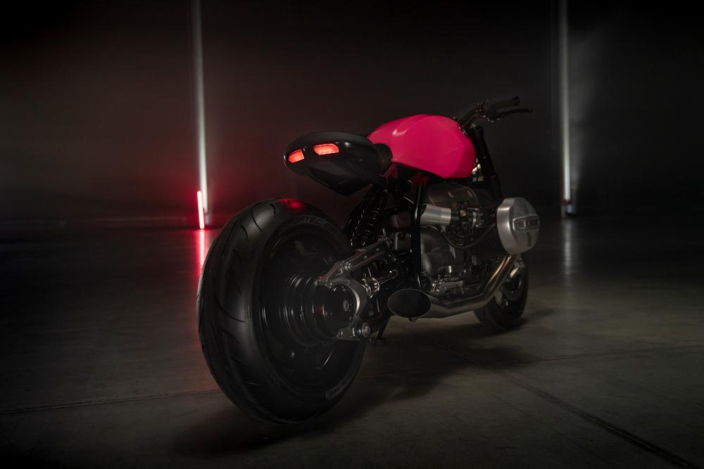 PastelSoftware's tweet photo. BMW R20コンセプト公開

https://t.co/XOo87rUu9x https://t.co/DBjgLDL0aD