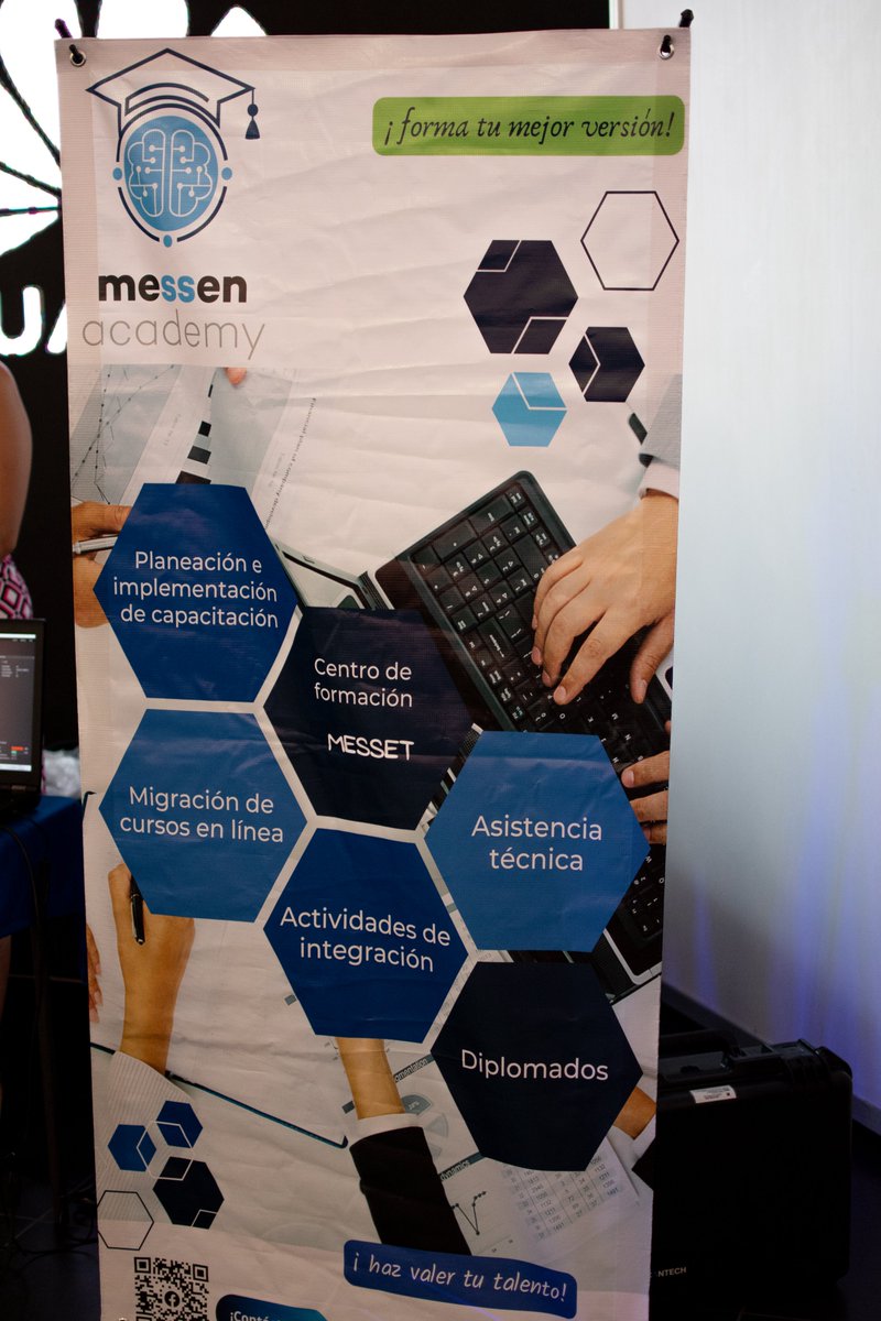 Panel de <a href="/MessenAcademy/">Messen Academy</a> en el <a href="/bloqueqro/">BLOQUE</a>