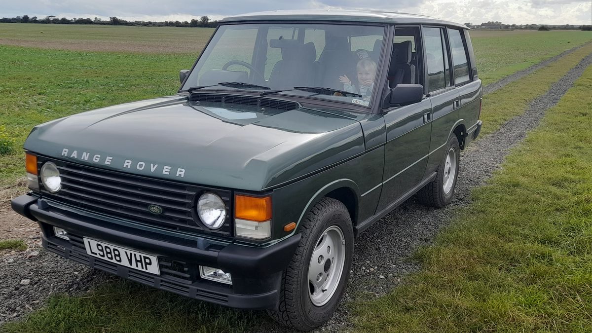 For Sale: 1994 Land Rover Range Rover Dark green Automatic, 4 speed... carandclassic.com/l/C1730821?utm… <<--More #classiccar #classiccarforsale #carandclassic