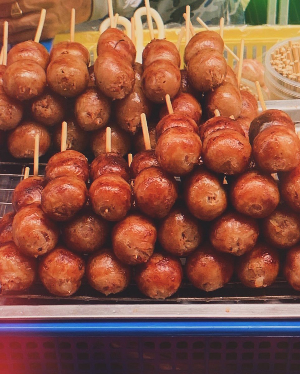 6月2日(日)
「帰ってきたへべれけタイ料理教室」
場所:日の出町試聴室その3
参加費: 2000円
スタート:15:30〜

横浜にてタイ料理教室をやります♪

日本ではまだめずらしいタイの発酵ソーセージだよ。試聴室のHPよりお気軽にお申し込みくださいね。

shicho.org/2024/06/3_2406…