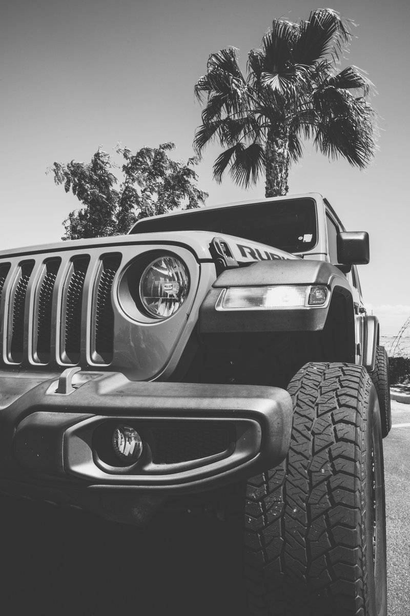 One of my favorite #jeepphotos - took this one about 3 weeks ago in Bakersfield, CA. #jeeprubicon #rubiconjeep @jeep #4x4ever #blackandwhitephotography #bakersfieldjeep #jeep #jeepwrangler #wranglerjeep instagram.com/jasonfrostphot… #itsajeepthing