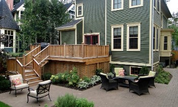 Deck vs Patio vs Porch! This article will explain what a deck, porch, and patio are and discuss the differences between them. We’ll also compare them in a handy table too! 😉 #Deck #Patio #Porch LocalInfoForYou.com/242006/deck-vs…
