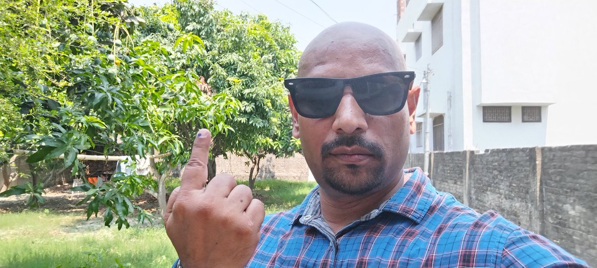 Casted my vote against hate..
Casted my vote for a better, safe and peaceful India..

#VoteForPeace
#VoteCriminalsOut