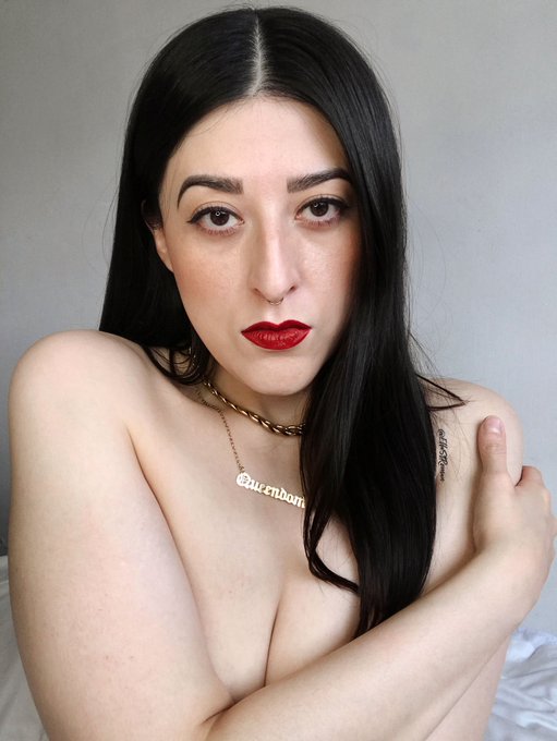 QueenDom.👑🖤 https://t.co/VqvpX5i01n